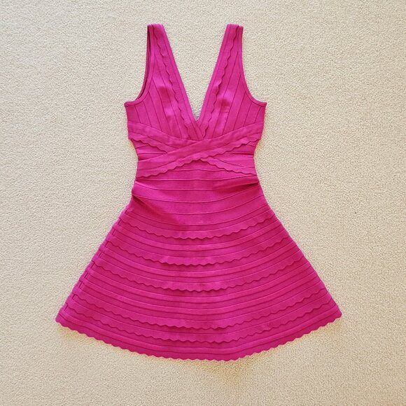 Herve Leger Pink Nikayla dress Size Medium - Picture 2 of 6